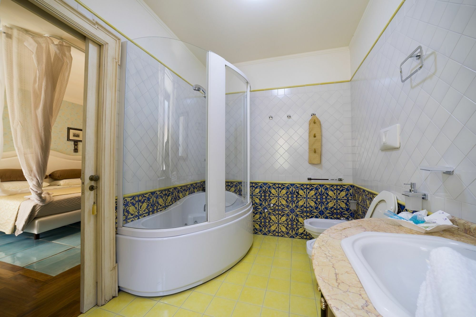 B&B 'O Sole Mio! Napoli Ngoại thất bức ảnh