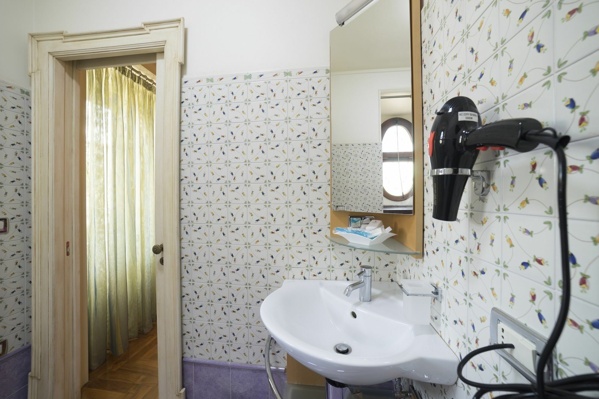 B&B 'O Sole Mio! Napoli Ngoại thất bức ảnh