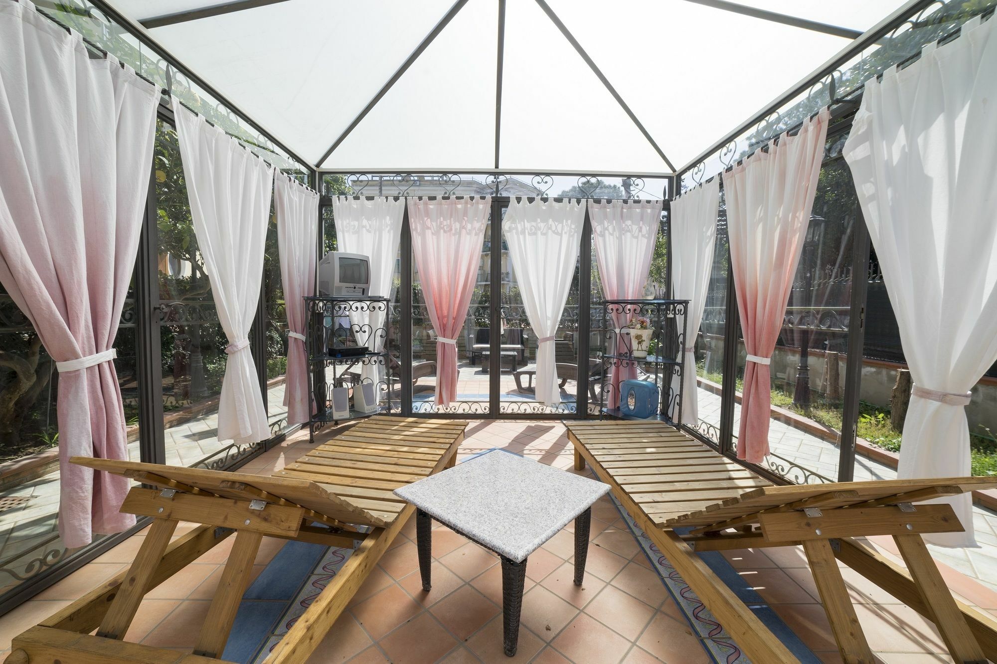 B&B 'O Sole Mio! Napoli Ngoại thất bức ảnh
