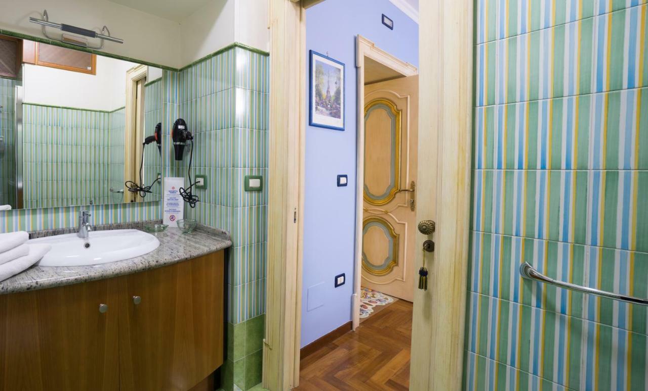 B&B 'O Sole Mio! Napoli Ngoại thất bức ảnh
