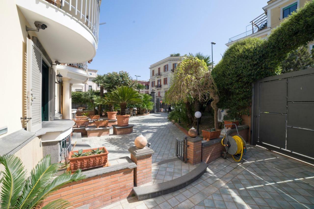 B&B 'O Sole Mio! Napoli Ngoại thất bức ảnh